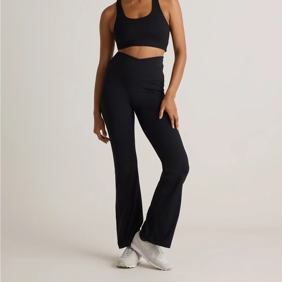Quince Ultra-Form High-Rise Crossover Flared Pant Black Women’s Size Small - Picture 1 of 15